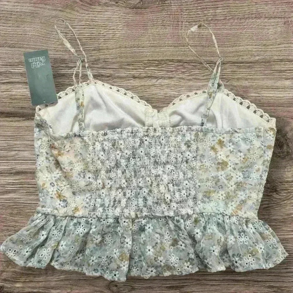 NWT's Wild Fable from Target Floral Cami Top size small - Picture 2 of 2